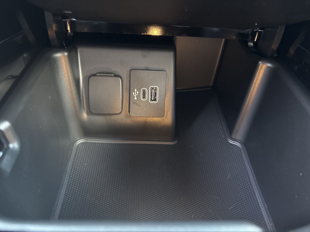2025 Ford Explorer Platinum photo 19