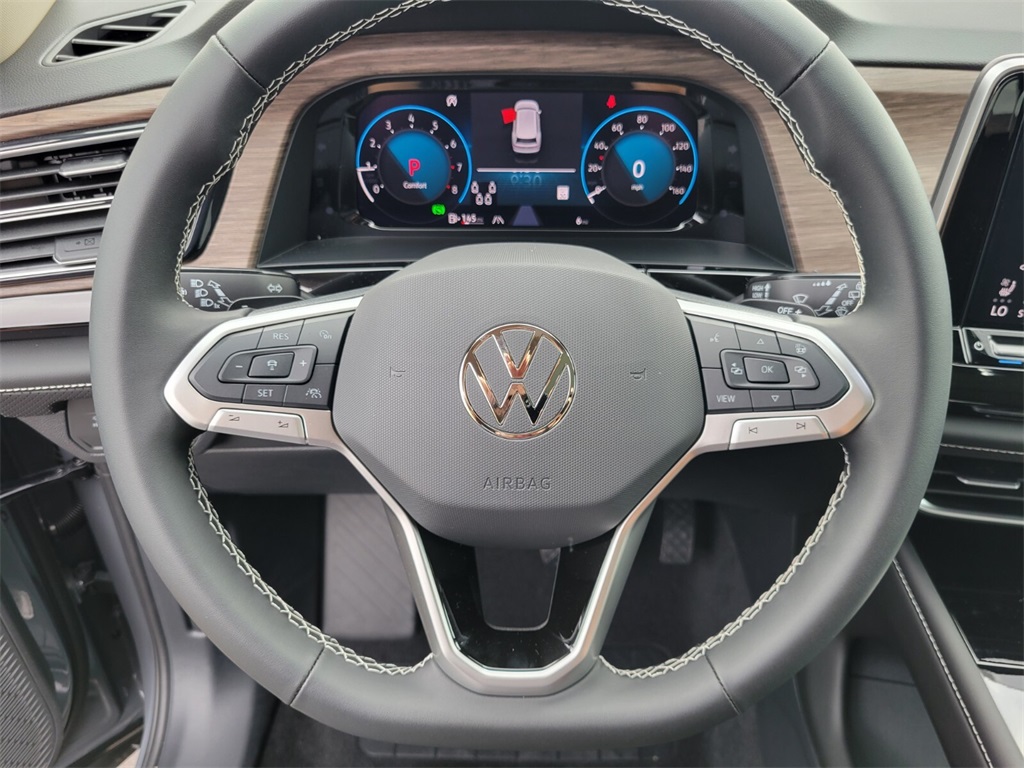2026 Volkswagen Atlas SEL photo 8