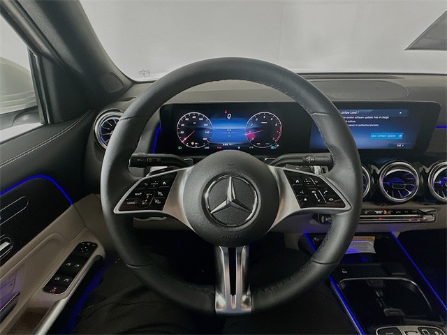 2025 Mercedes Benz GLB 250 photo 11