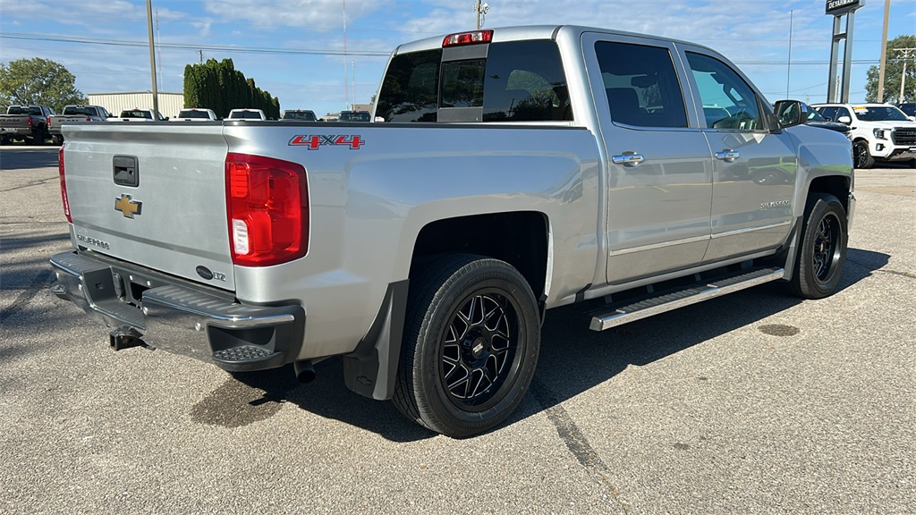 2017 Chevrolet Silverado 1500 LTZ photo 3