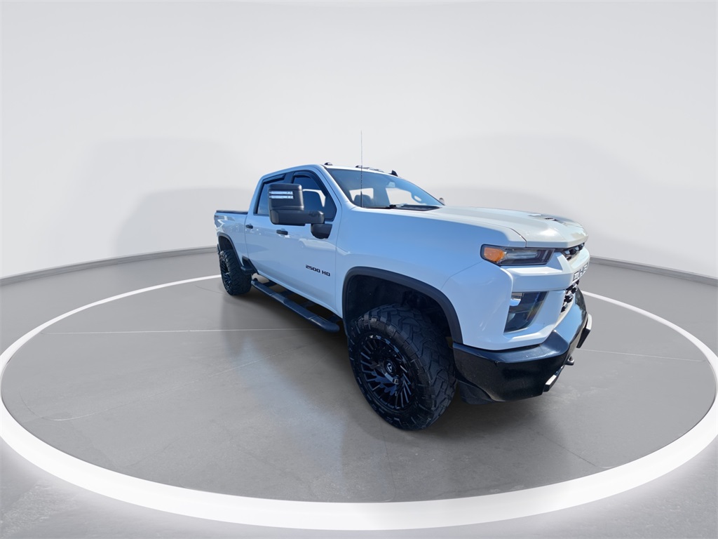 2020 Chevrolet Silverado 2500HD Custom photo 2