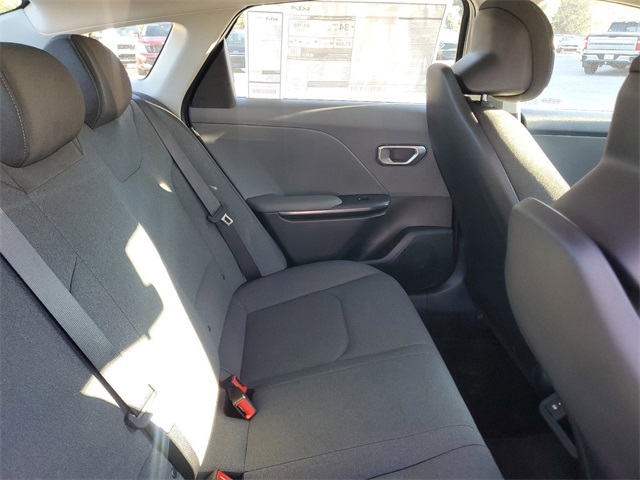 2025 Kia K4 LX photo 24