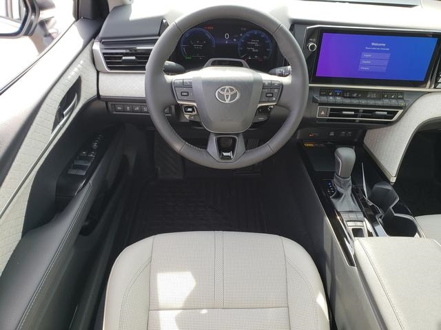2025 Toyota Camry XLE photo 15