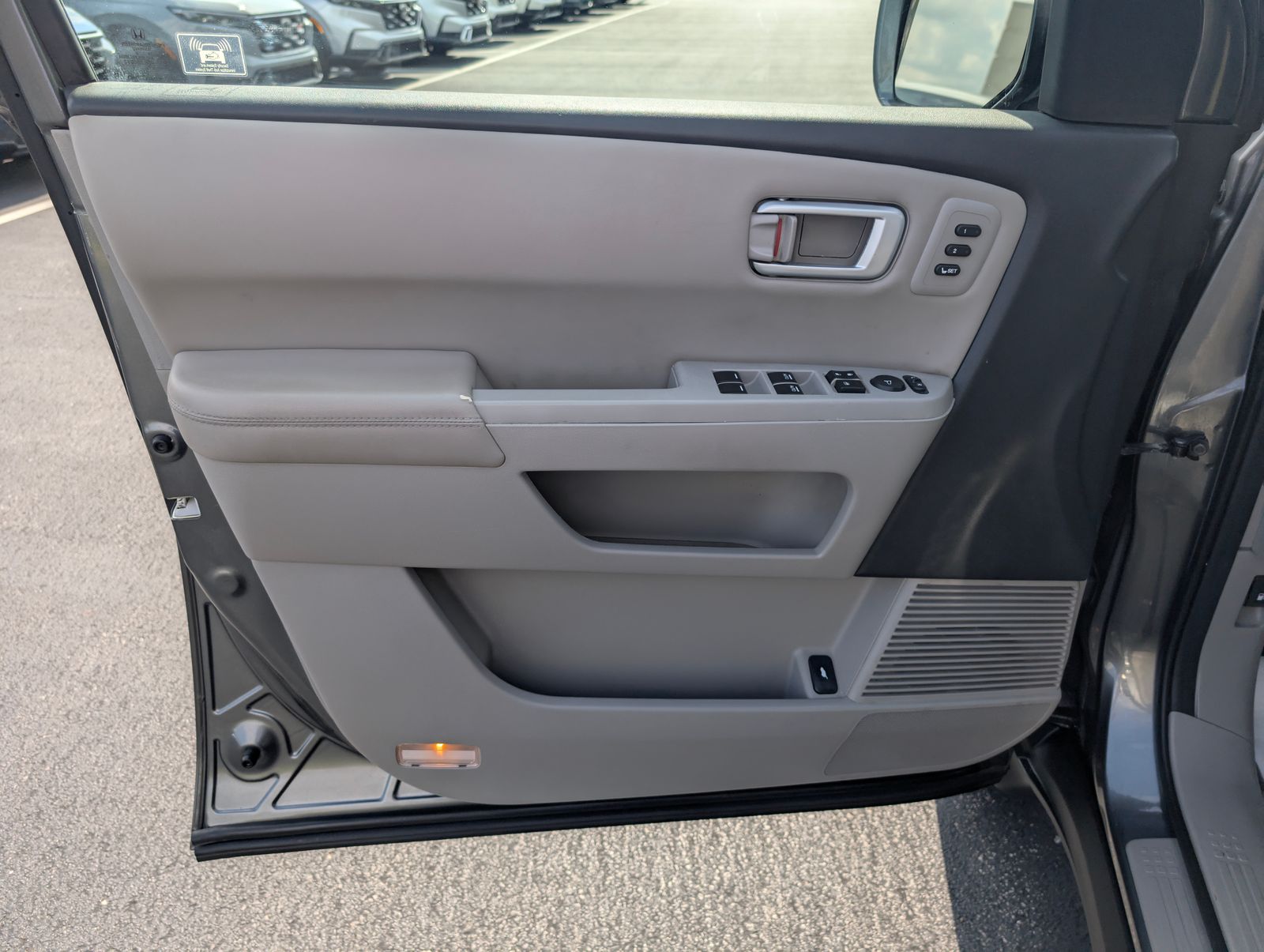 2011 Honda Pilot Touring photo 11