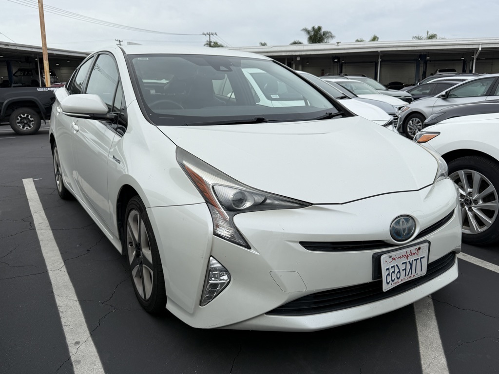 2016 Toyota Prius Four's photo