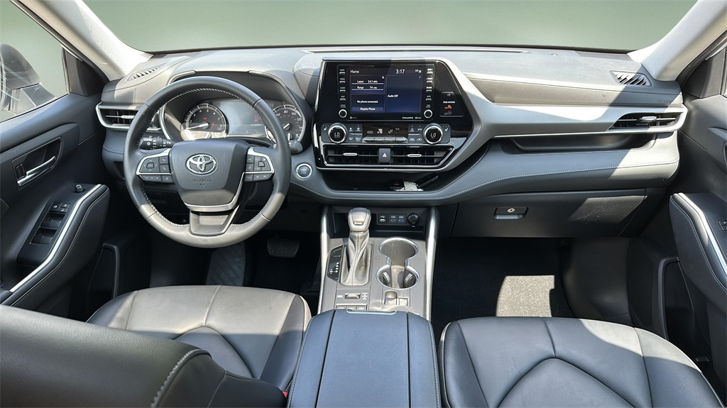 2022 Toyota Highlander XLE photo 10