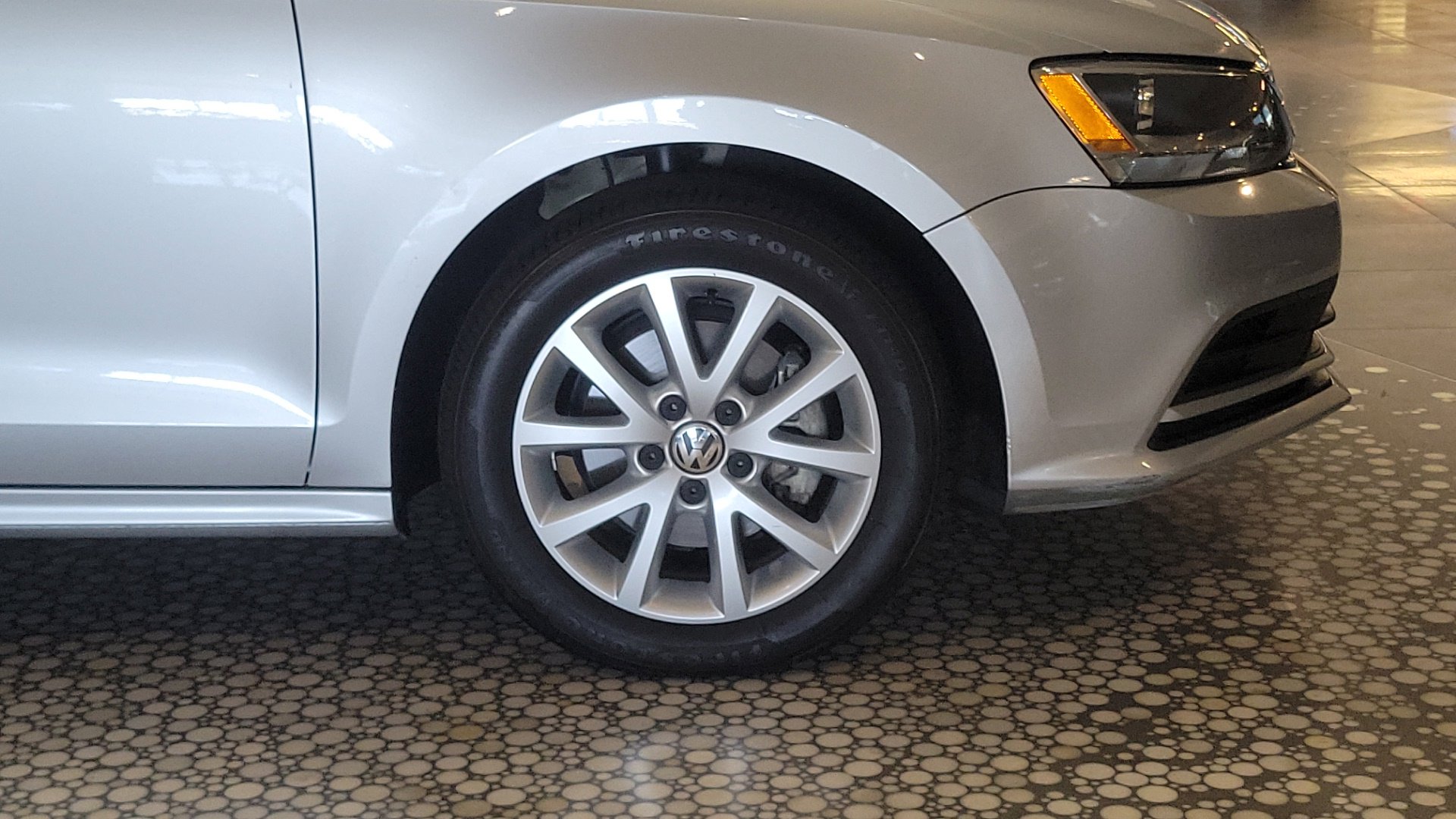 Used 2015 Reflex Silver Metallic Volkswagen 1.8T SE image 6