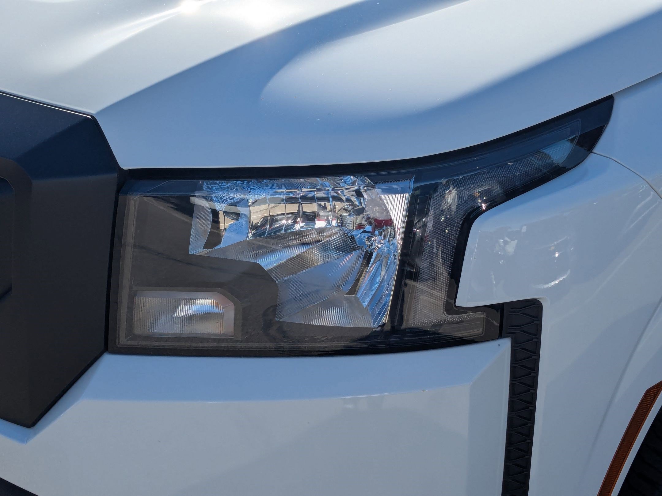 2024 Nissan Frontier S photo 9