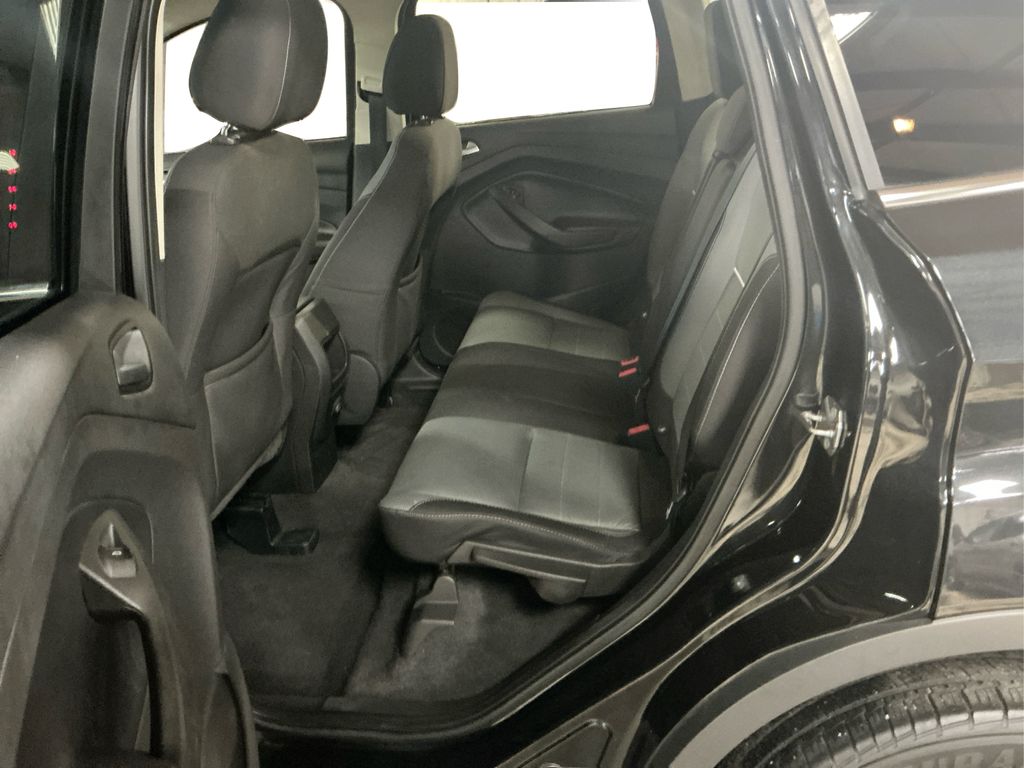2015 Ford Escape SE photo 9