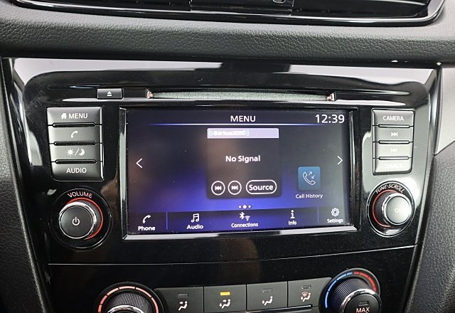 2022 Nissan Rogue Sport S photo 22
