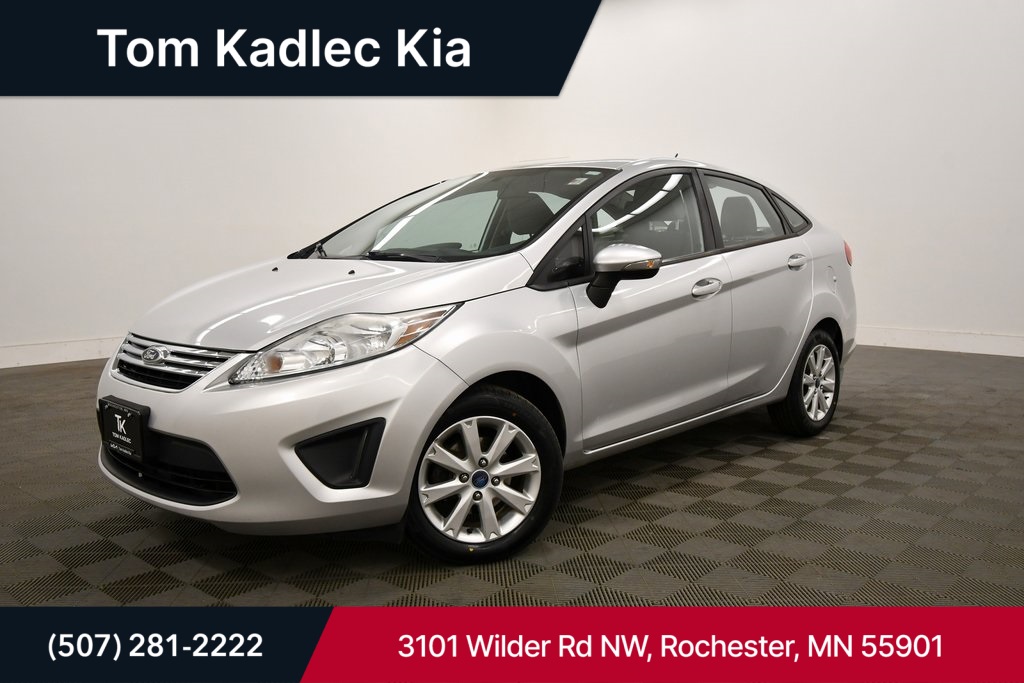 2013 Ford Fiesta SE's photo