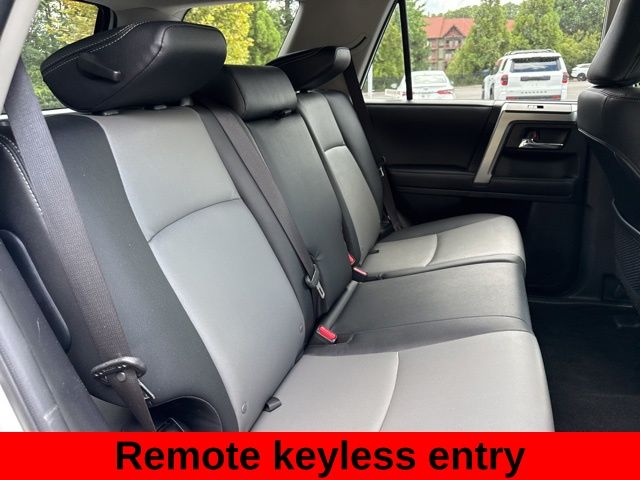 2024 Toyota 4Runner SR5 Premium photo 17