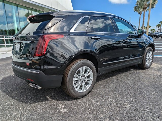 2025 Cadillac XT5 Luxury photo 2
