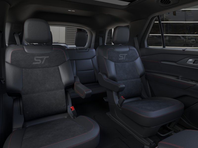 2025 Ford Explorer ST photo 11