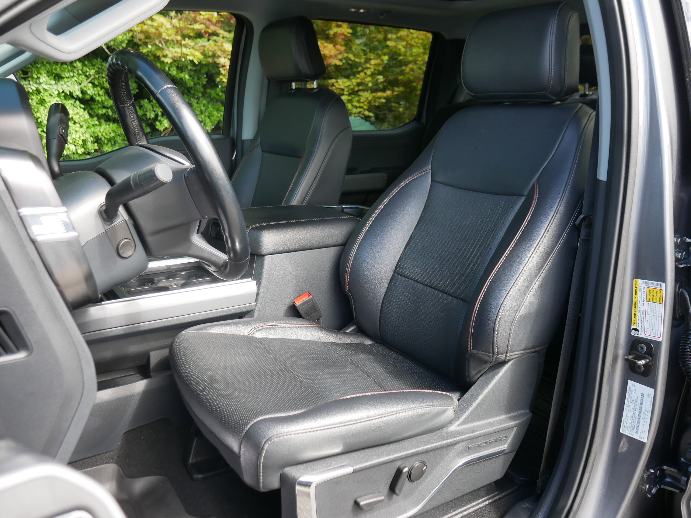 2024 Ford F-250 Lariat photo 30