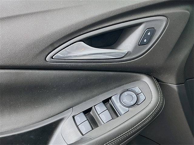 2024 Buick Encore GX Sport Touring photo 9