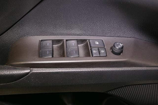 2022 Toyota Camry SE photo 37
