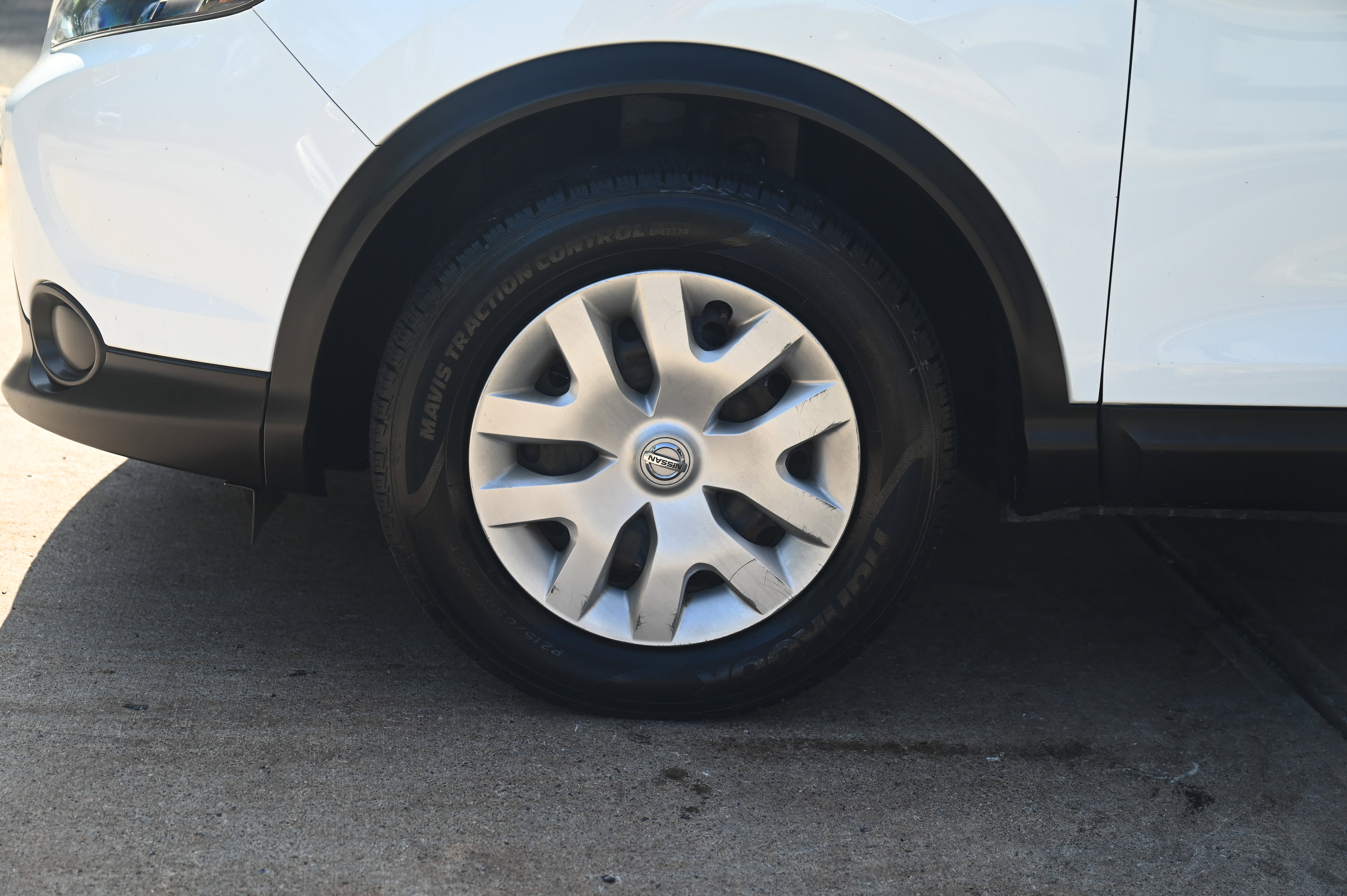 2019 Nissan Rogue Sport S photo 6