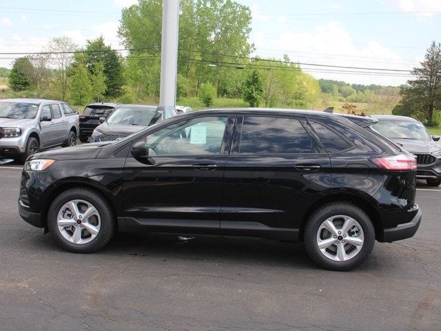 2024 Ford Edge SE photo 4