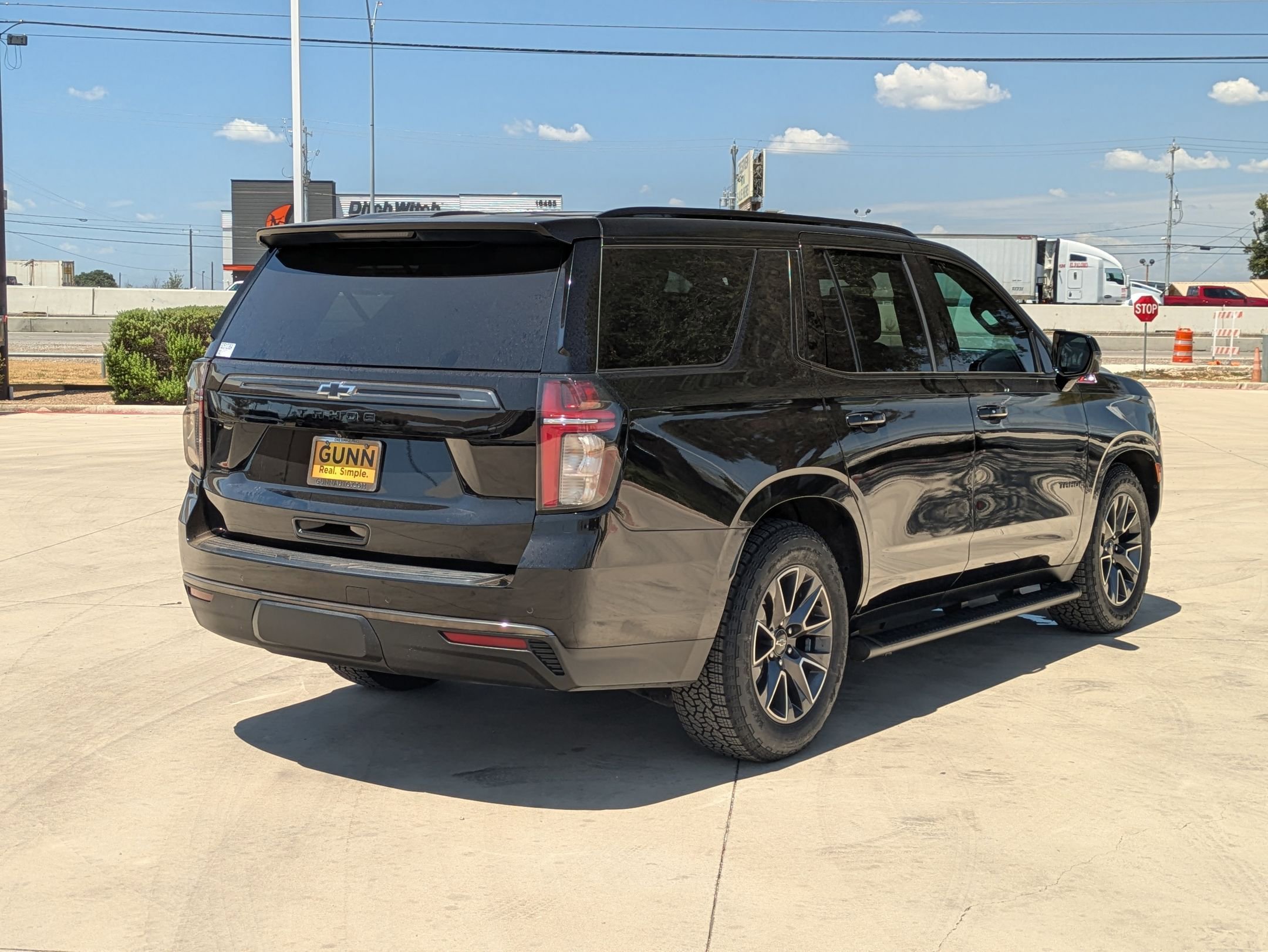 2021 Chevrolet Tahoe Z71 photo 3