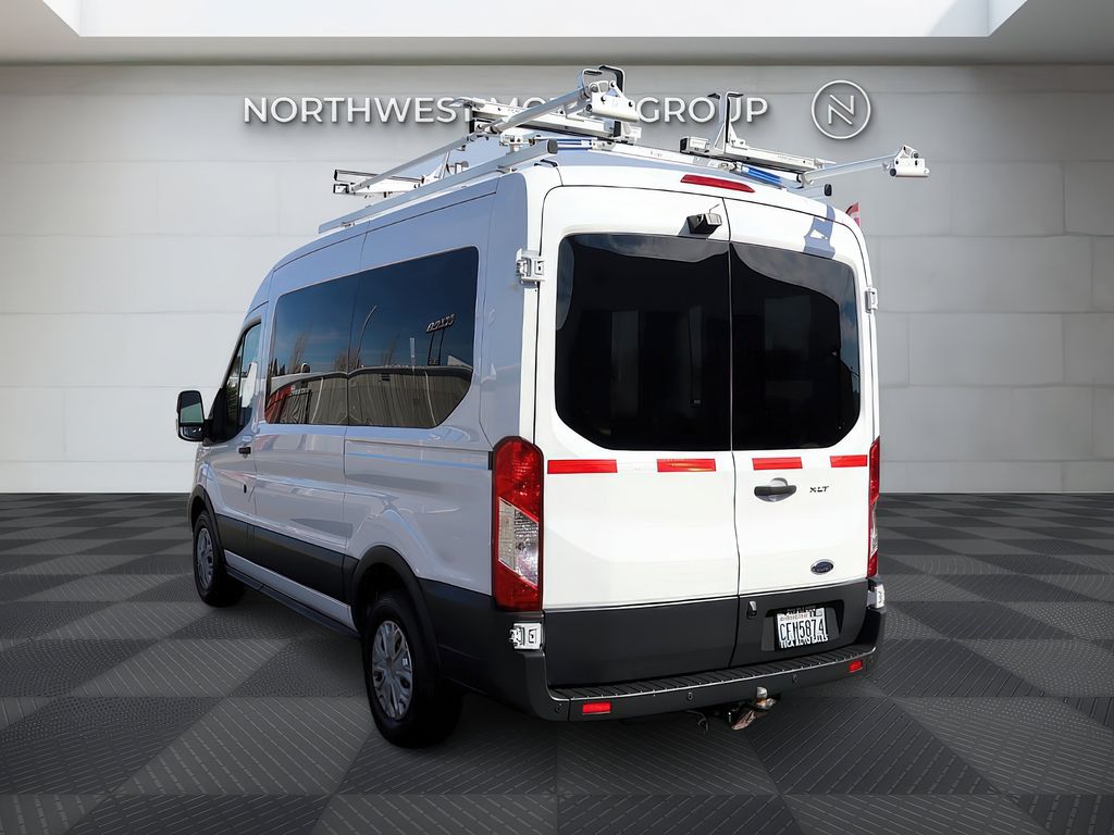 2016 Ford Transit XLT photo 3