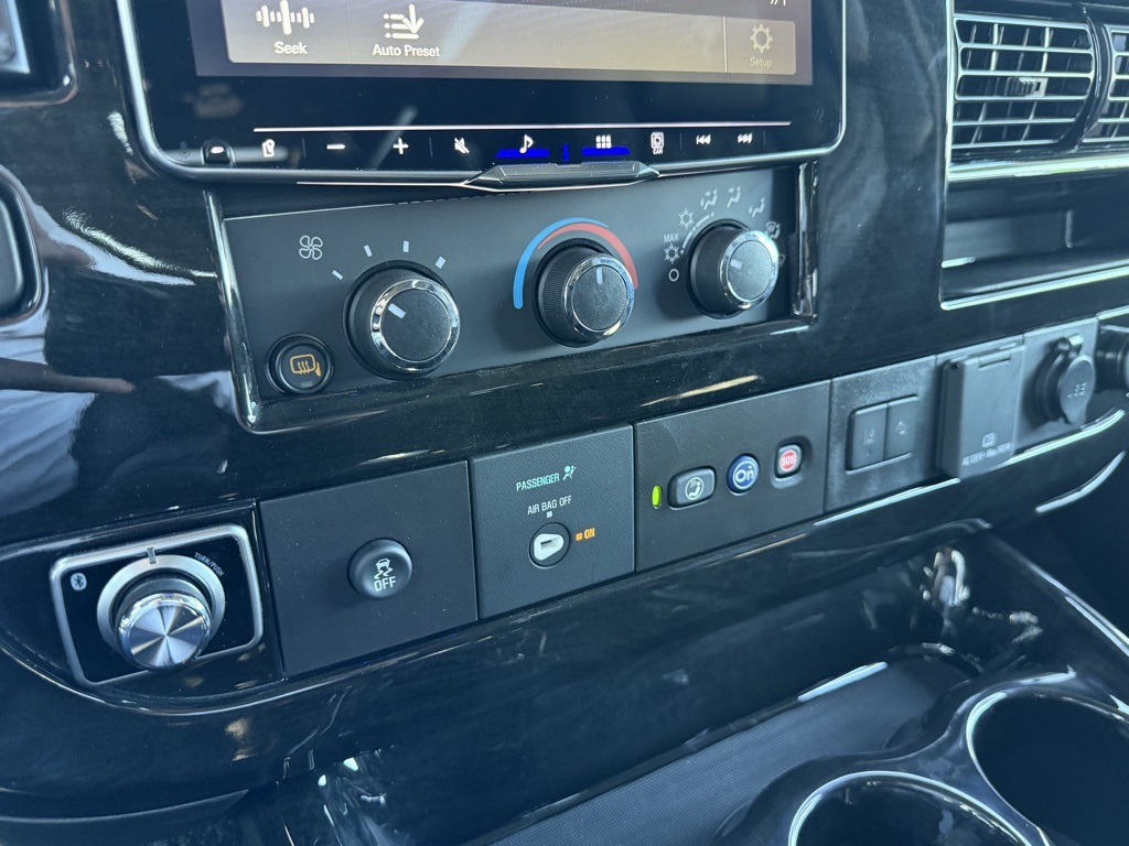 2025 Gmc Savana photo 25
