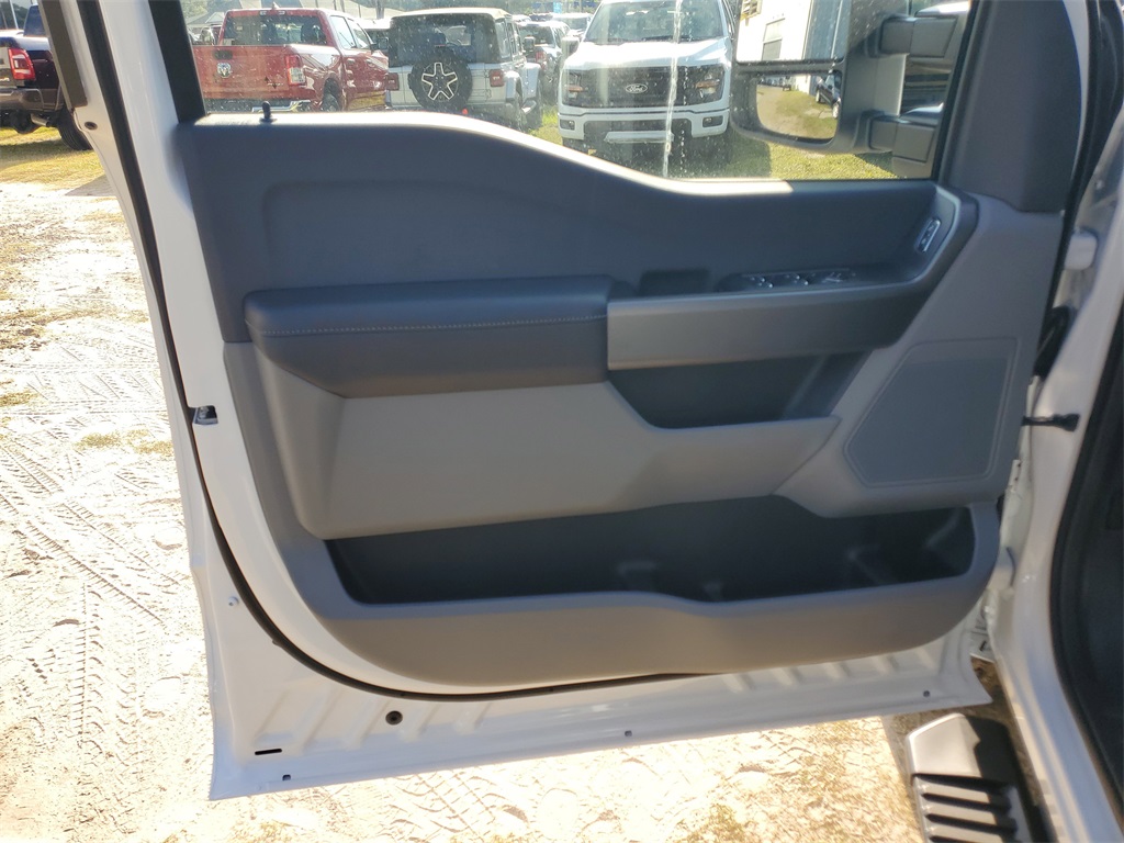 2026 Ford F-250 XL photo 5