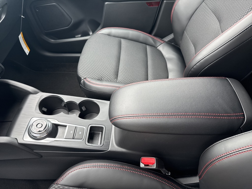 2025 Ford Escape ST-Line photo 33