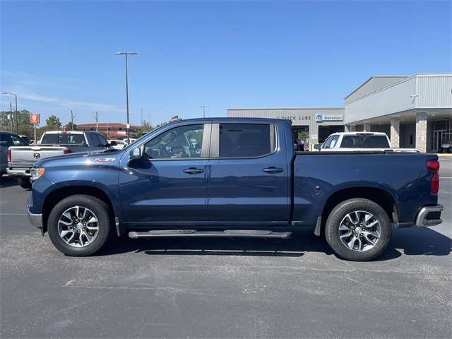 2023 Chevrolet Silverado 1500 LT photo 5