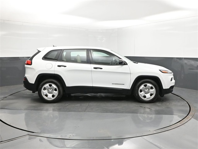 2015 Jeep Cherokee Sport photo 21