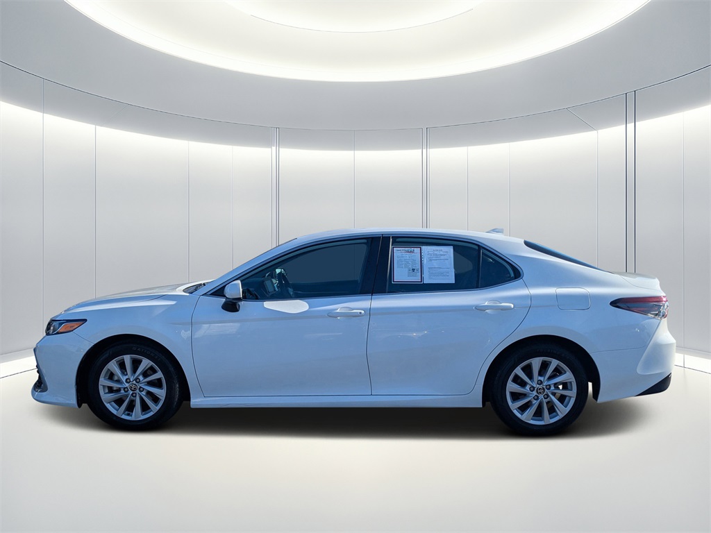 2024 Toyota Camry LE photo 4