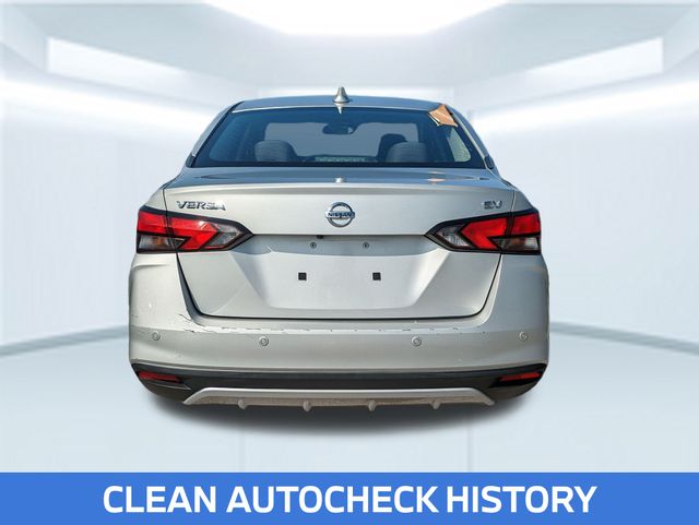 2021 Nissan Versa 1.6 SV photo 3