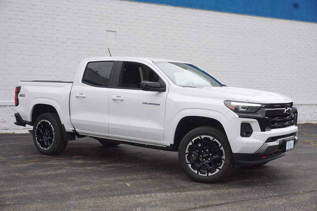 2026 Chevrolet Colorado Z71 photo 2