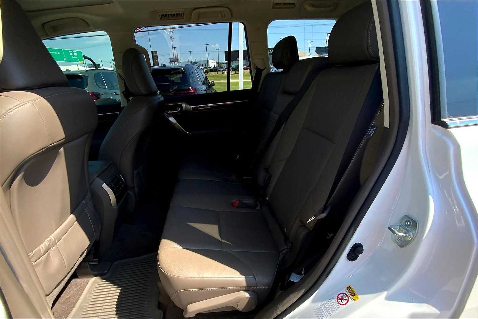 2018 Lexus GX 460 Premium photo 18