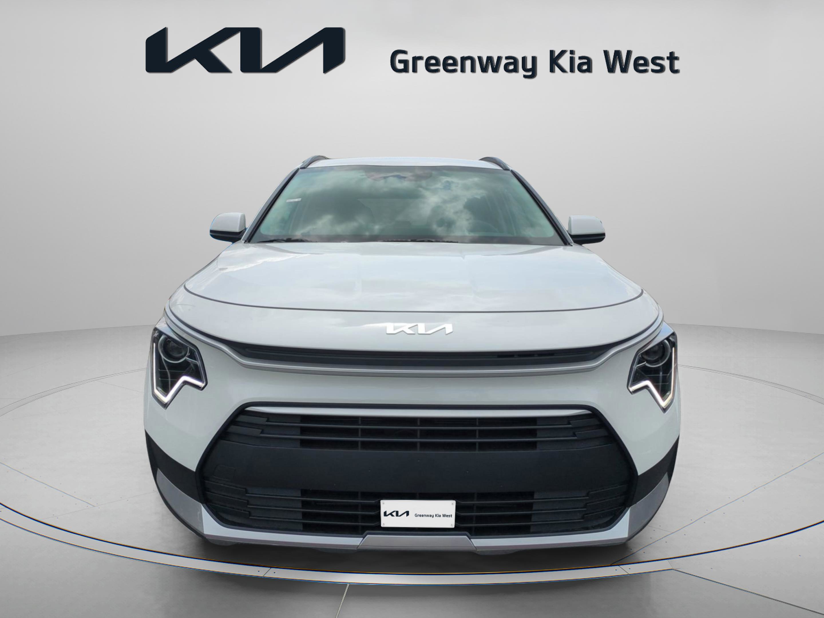 2025 Kia Niro EX photo 2