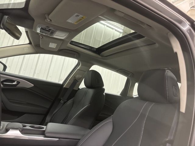 2025 Acura TLX Technology photo 9