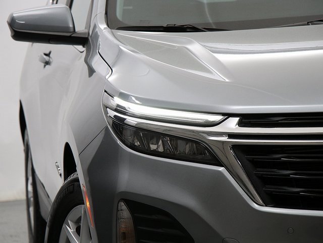 2024 Chevrolet Equinox LT photo 3