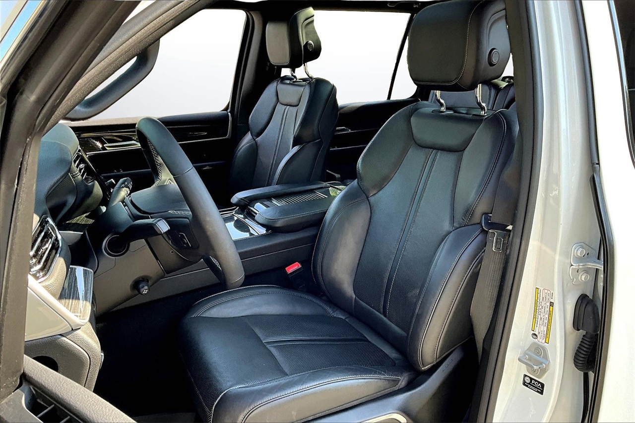 2022 Jeep Wagoneer Series II photo 19