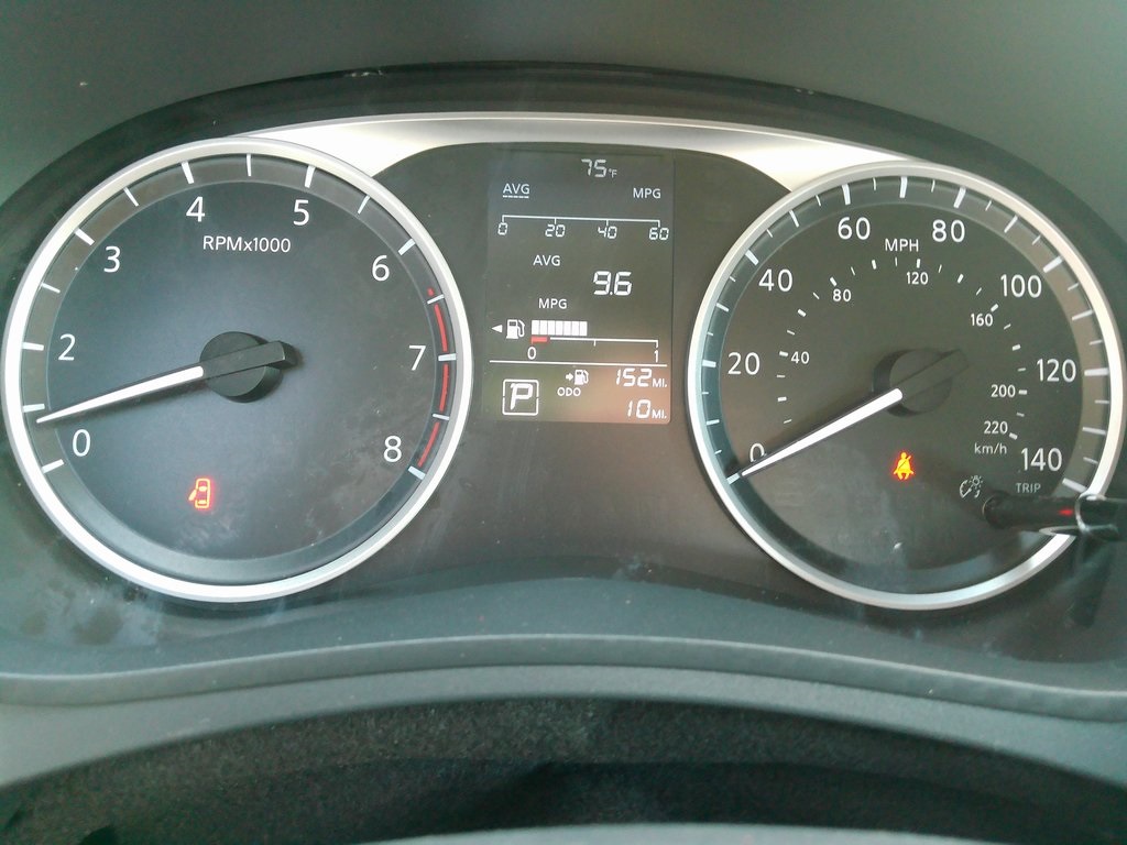2025 Nissan Versa S photo 31