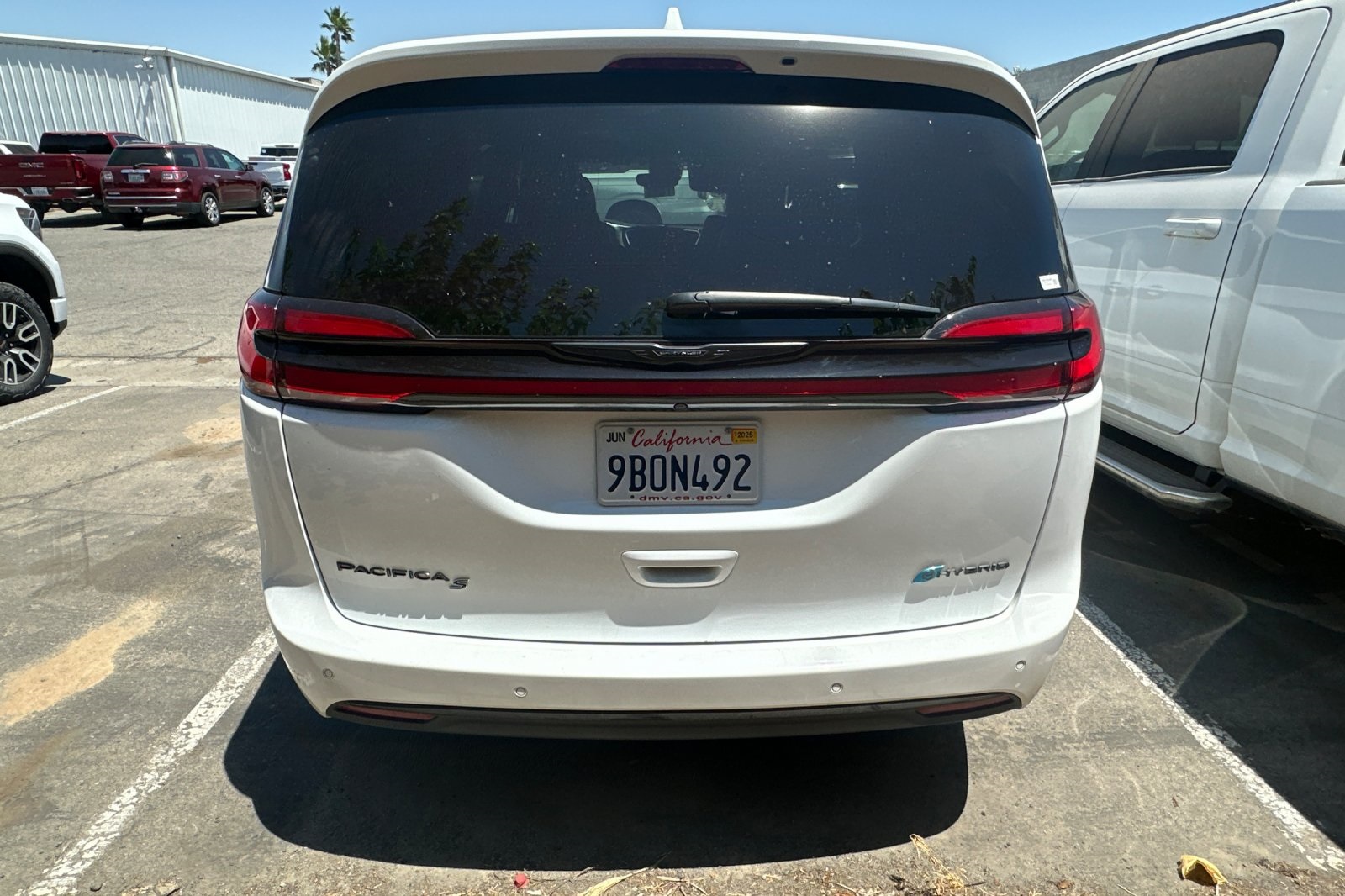 2022 Chrysler Pacifica Hybrid Limited photo 4