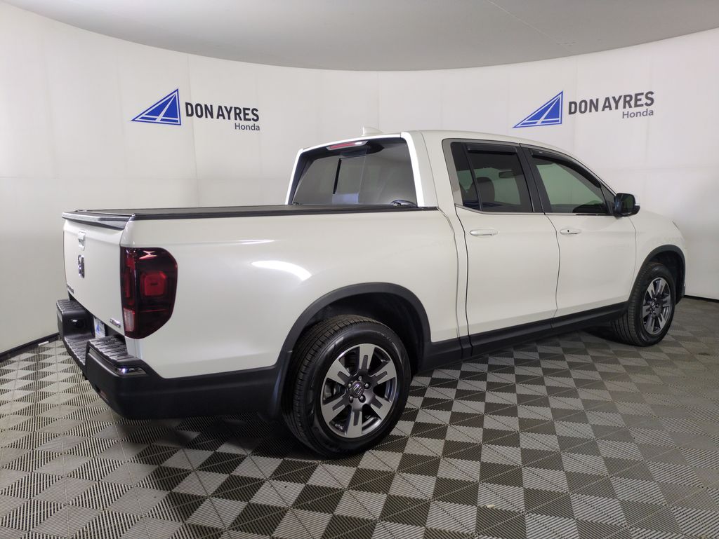 2019 Honda Ridgeline RTL photo 4