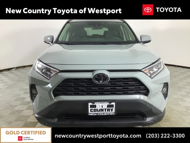 Used 2020 Toyota RAV4 XLE with VIN JTMP1RFVXLD525955 for sale in Kansas City