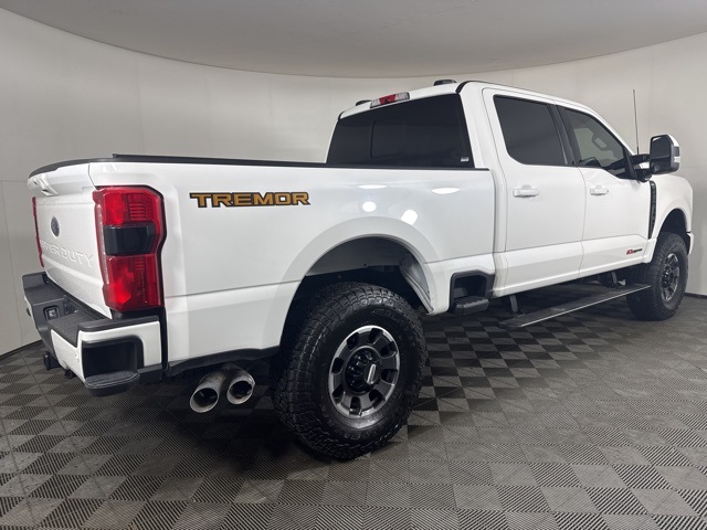 2023 Ford F-250 Lariat photo 3