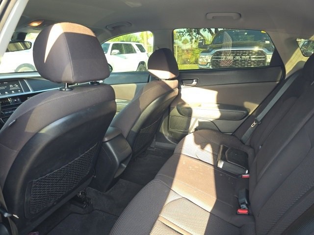 2020 Kia Optima LX photo 3