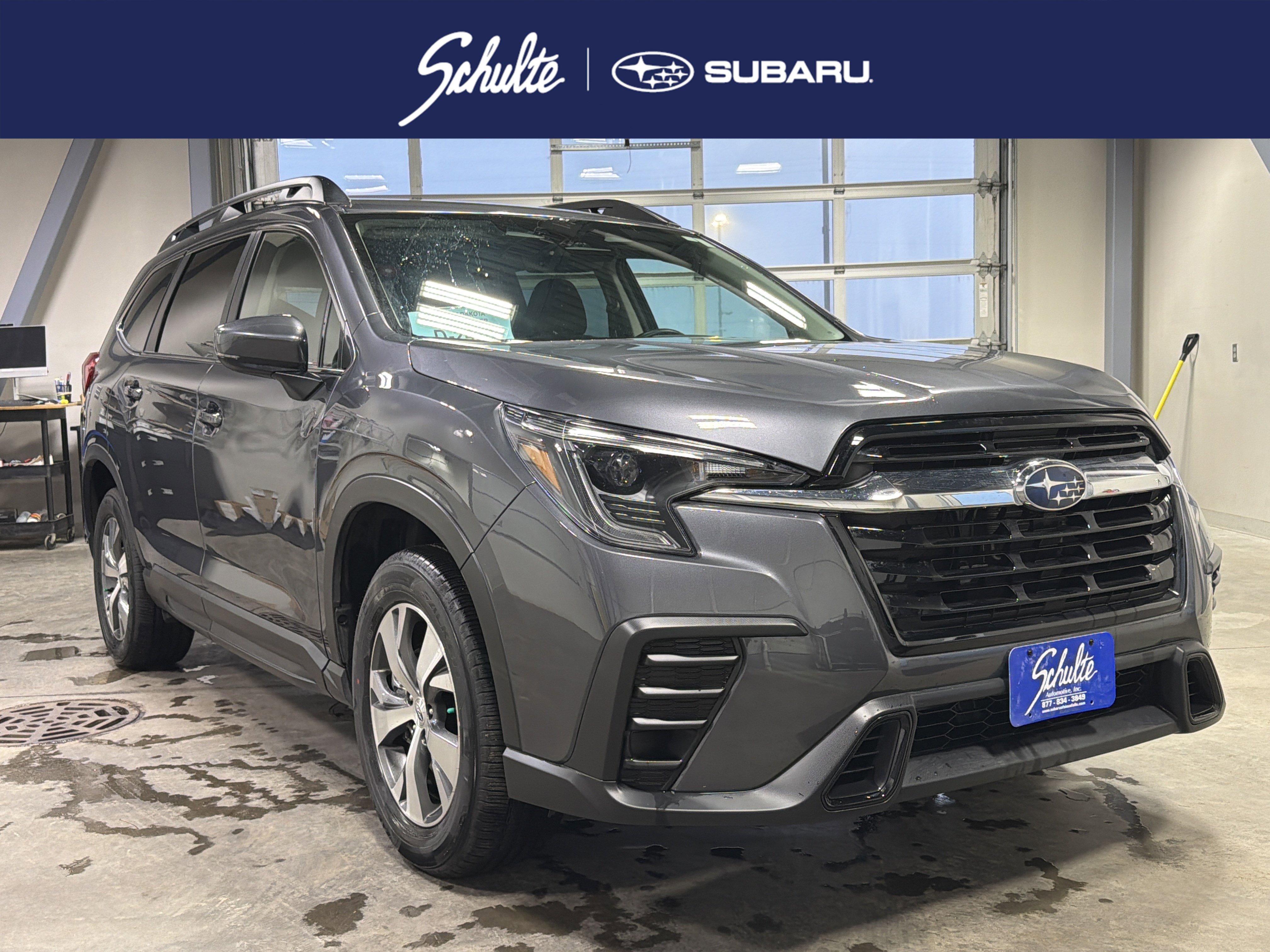 2025 Subaru Ascent Premium's photo