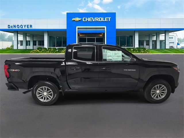 2025 Chevrolet Colorado Work Truck LT photo 4