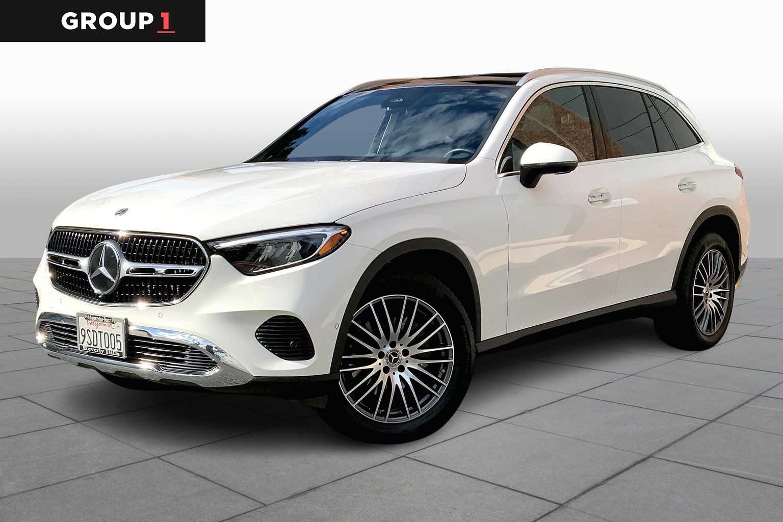 2025 Mercedes-Benz GLC Base's photo