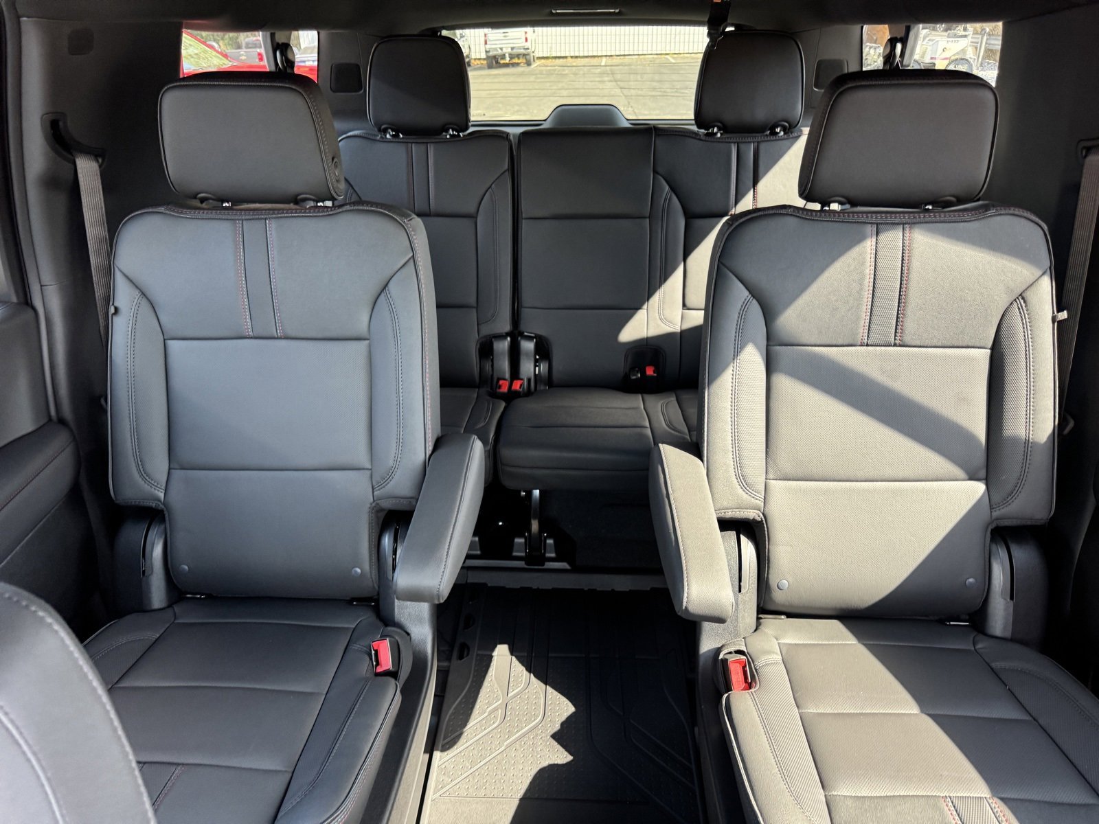 2026 Chevrolet Suburban RST photo 18