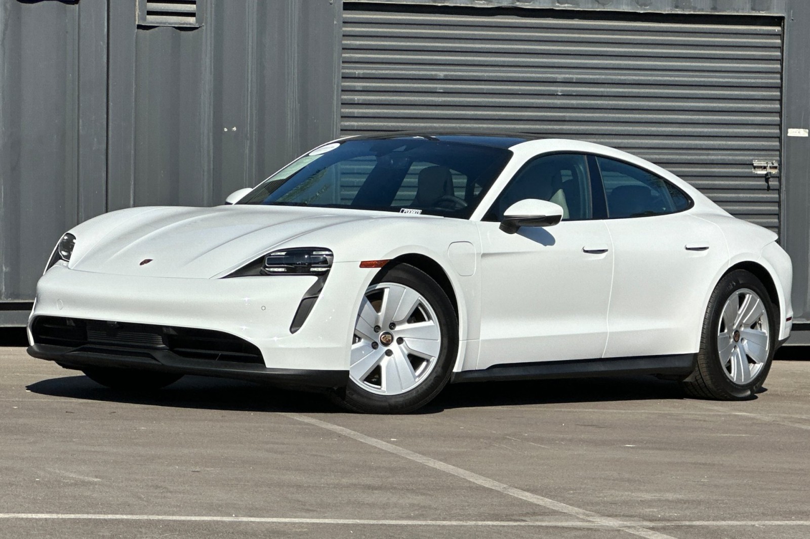 2022 Porsche Taycan 4S photo 2