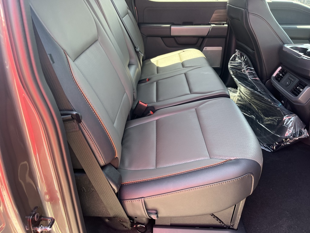 2025 Ford F-150 Lariat photo 15
